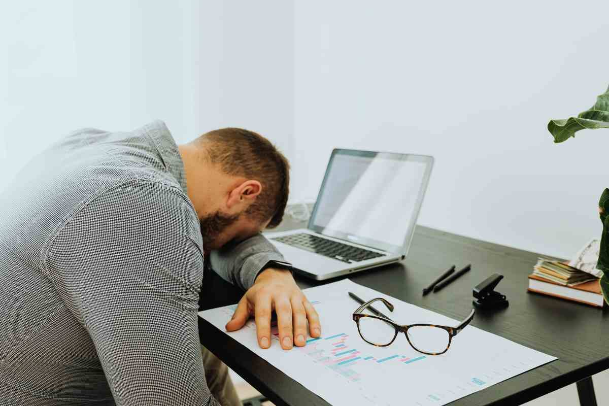 hombre cansado