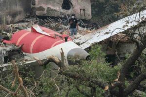 restos de avión después accidente