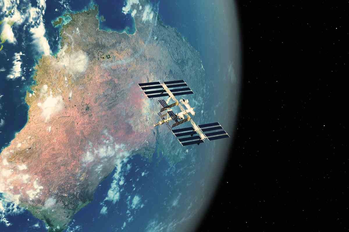 stazione spaziale terra