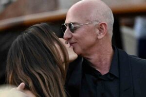 jeff bezos lauren sanchez