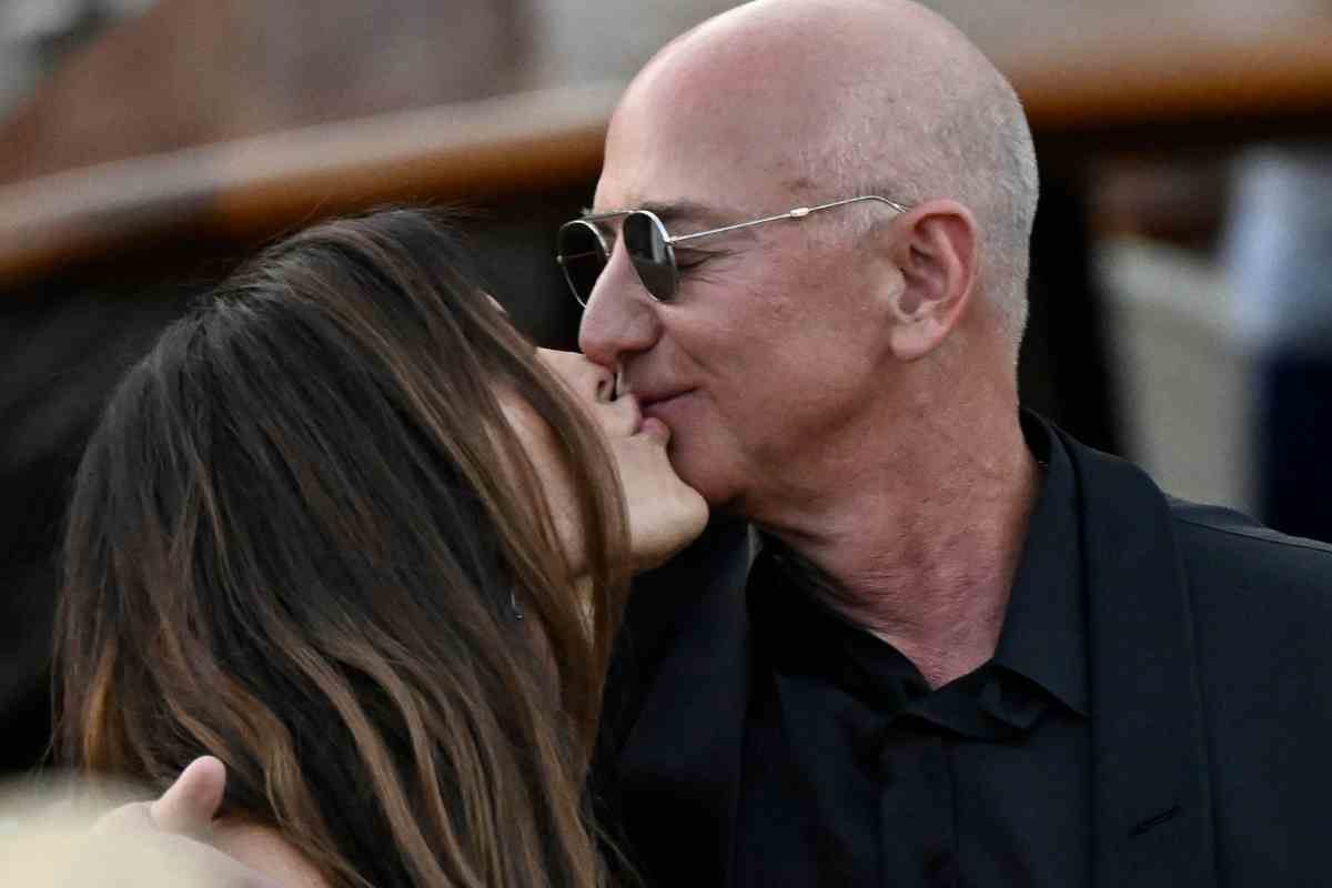 jeff bezos lauren sanchez